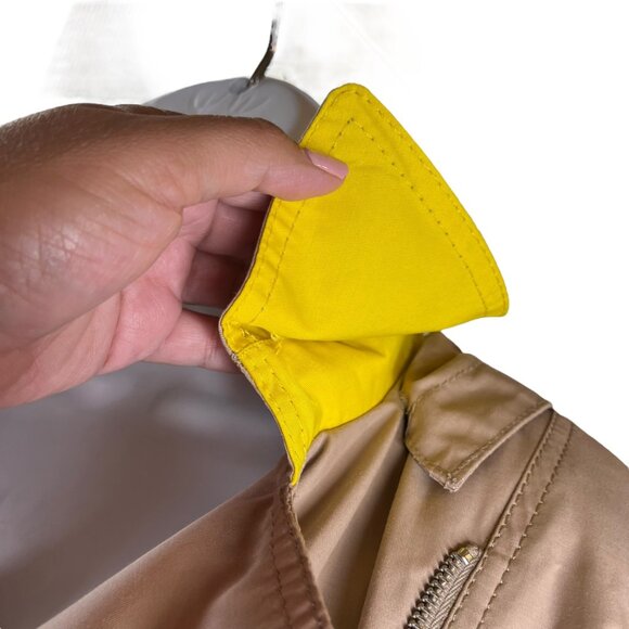 Vince Camuto  Beige Trench Coat With Belt And Zippered Cuffs size  large - Picture 9 of 12